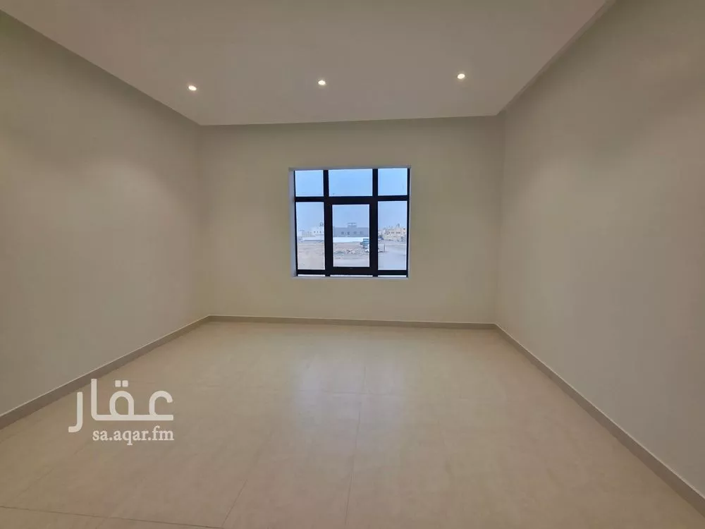 7 bedroom floor in Uhud 6