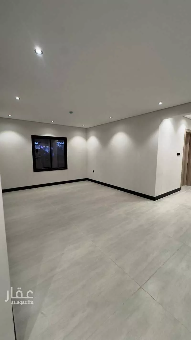 193 sqm building in Al Rimal 11