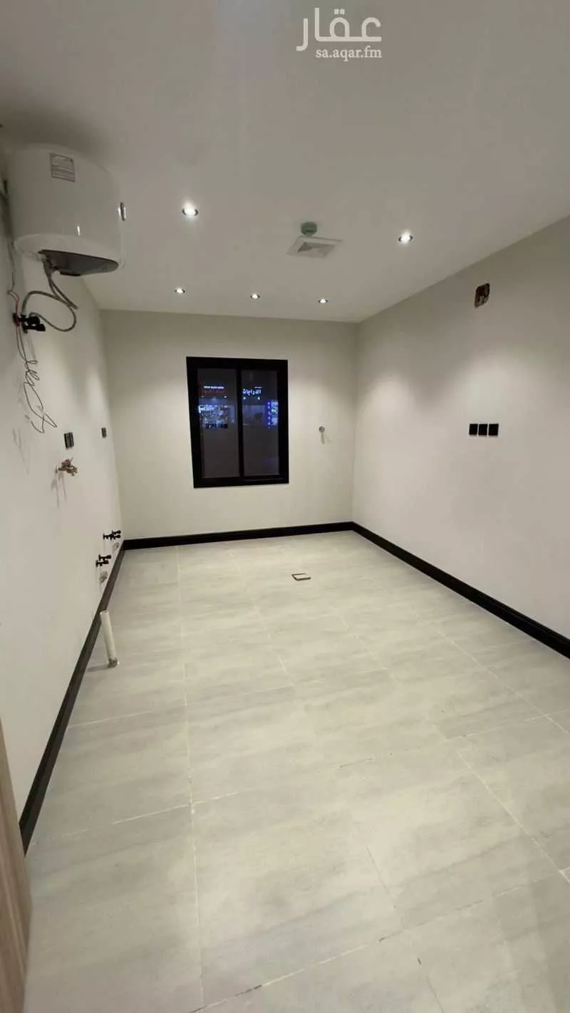 193 sqm building in Al Rimal 4