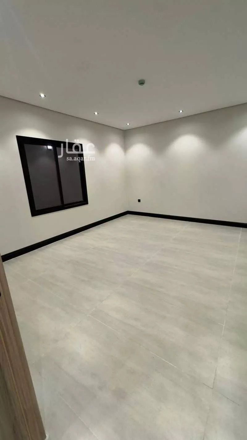 193 sqm building in Al Rimal 6