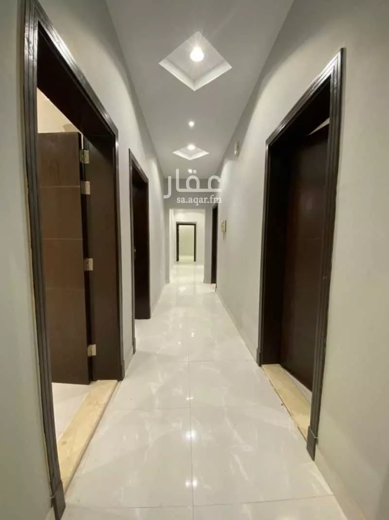 221 sqm building in Muraykh 5