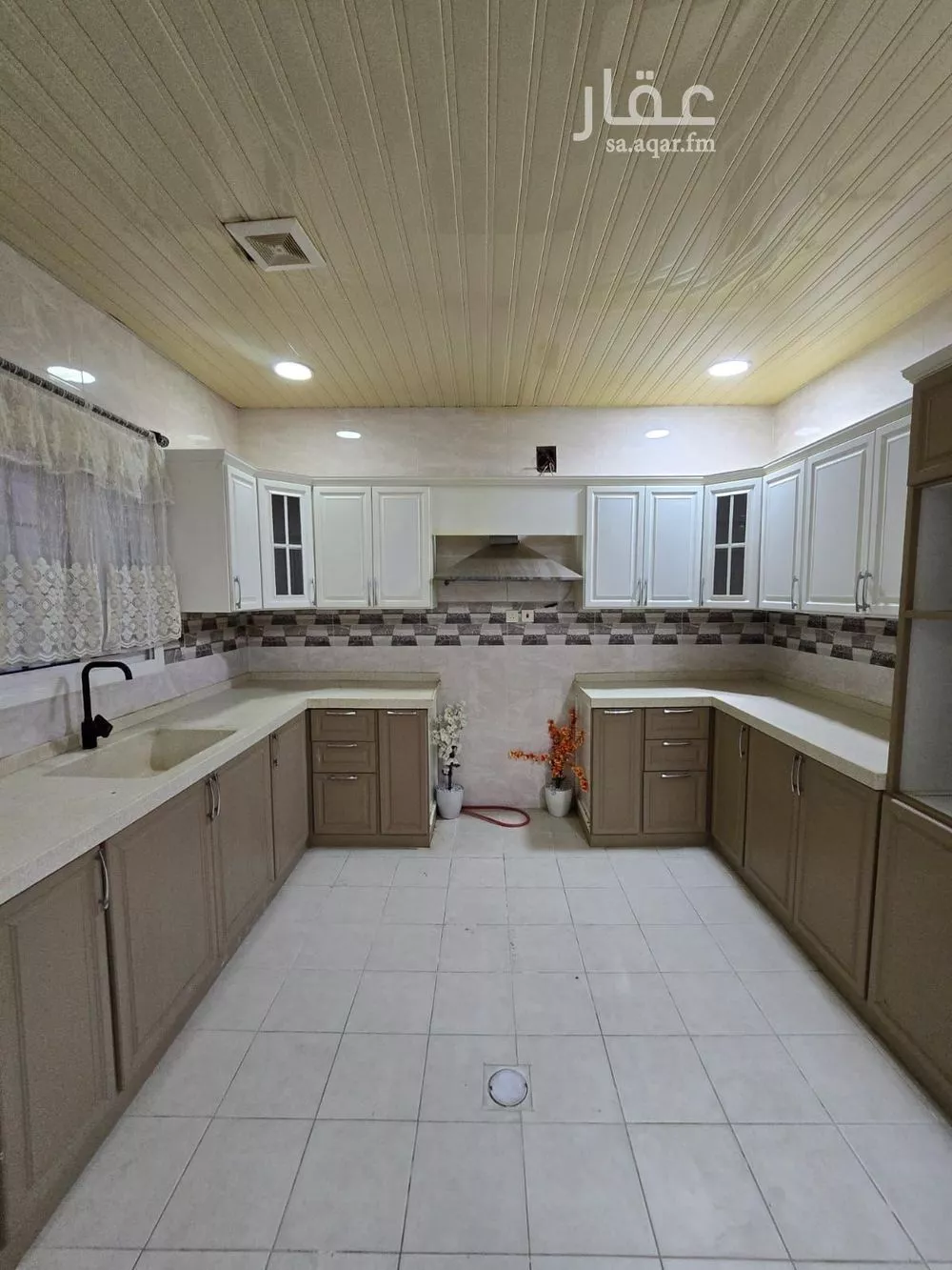 6 bedroom villa in Dahiat King Fahd 16