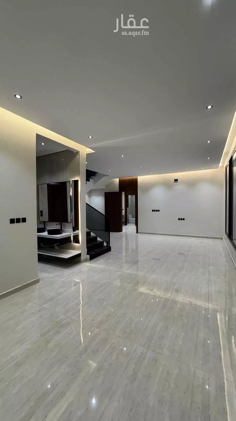 9 bedroom villa in Dahiat King Fahd, Eastern Province 10