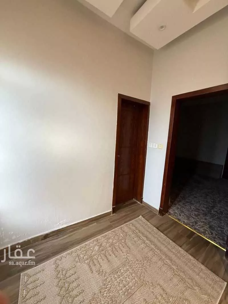 فيلا 8 غرف في طيبة 12