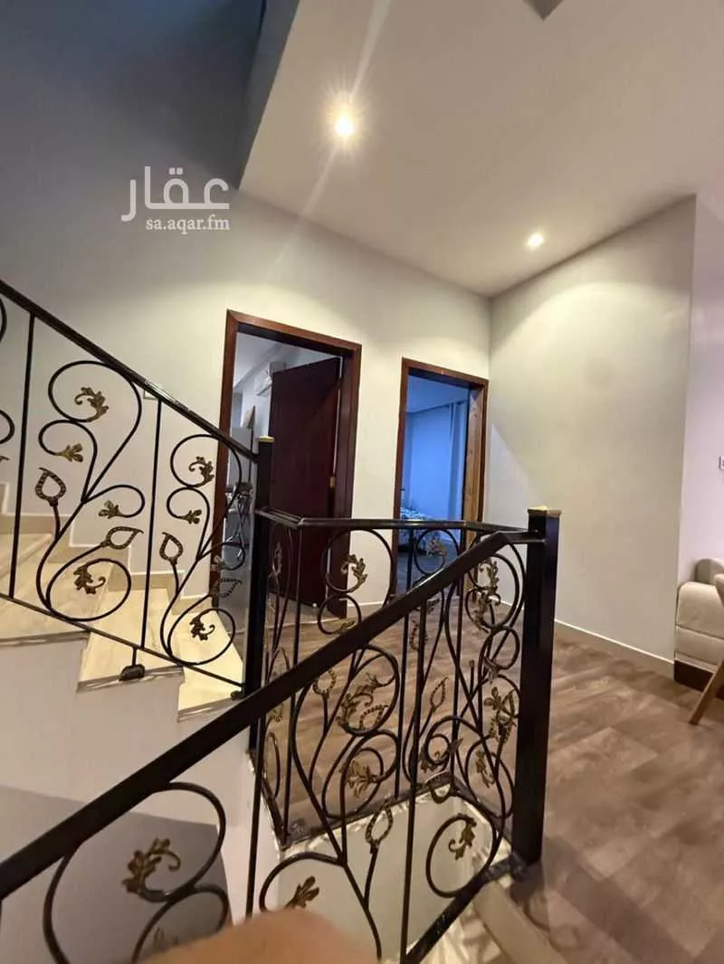 فيلا 8 غرف في طيبة 9