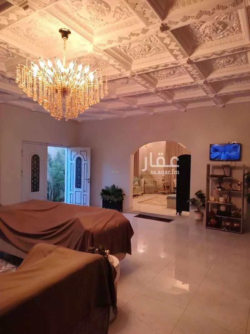 13 bedroom villa in Dahiat King Fahd 2