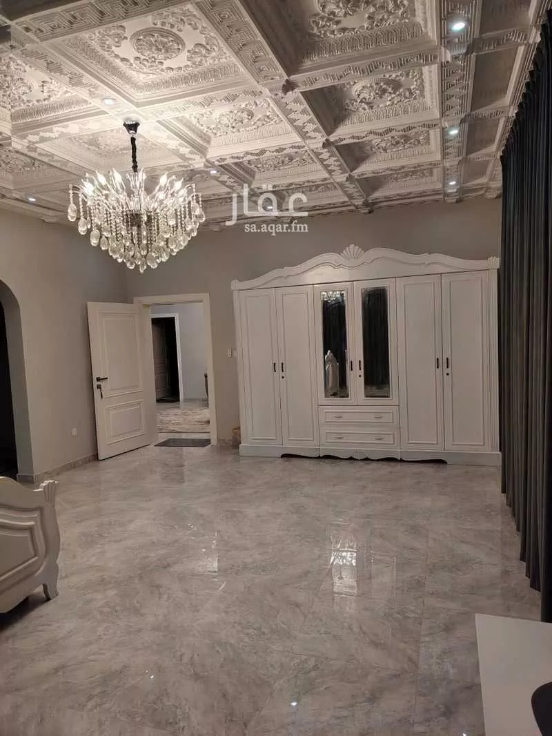 13 bedroom villa in Dahiat King Fahd 25