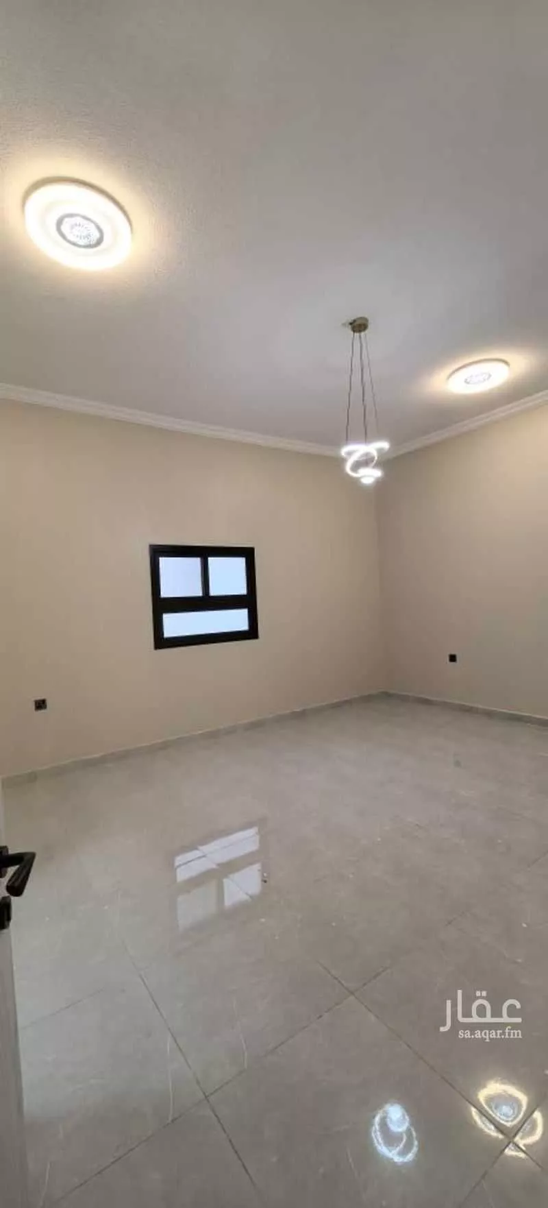 5 bedroom apartment in Madinat Al Umal 4