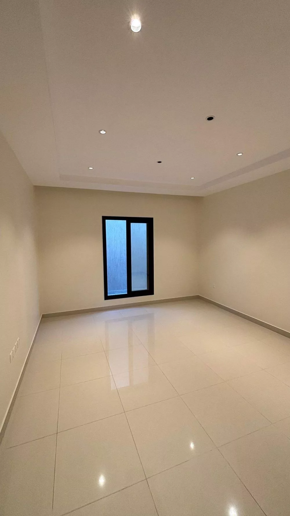 5 bedroom apartment in Al Difa 14