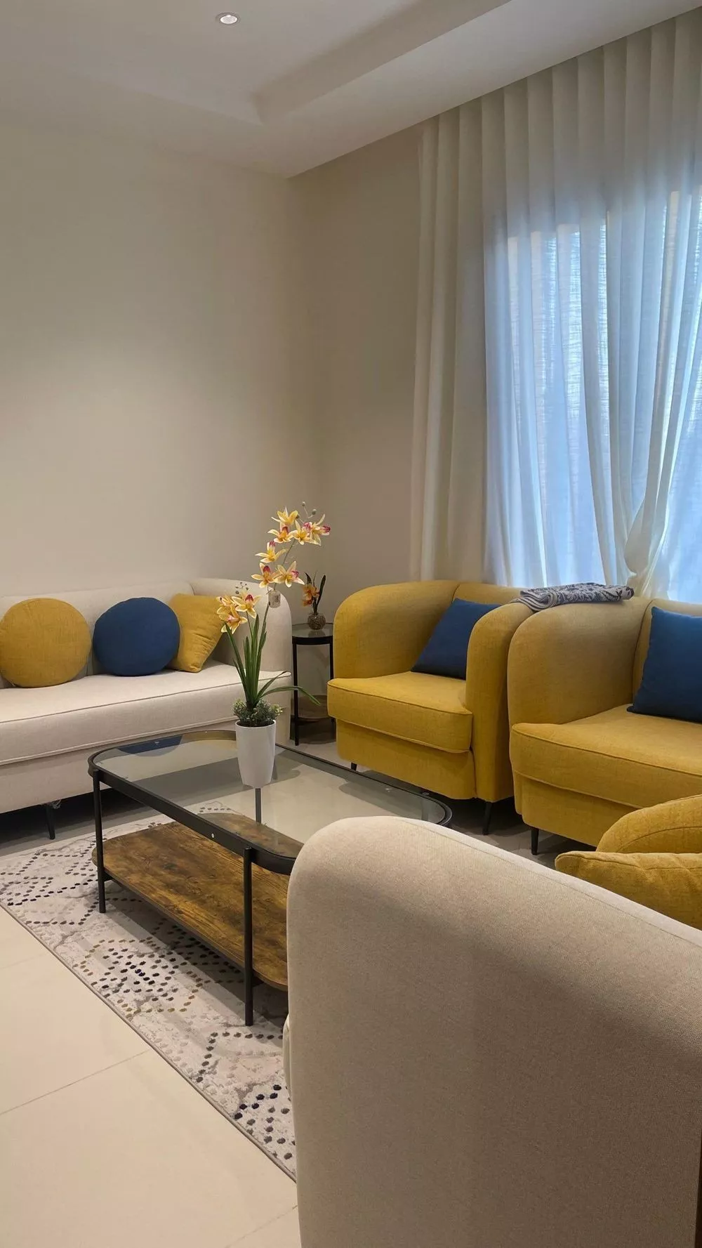 5 bedroom apartment in Al Difa 5