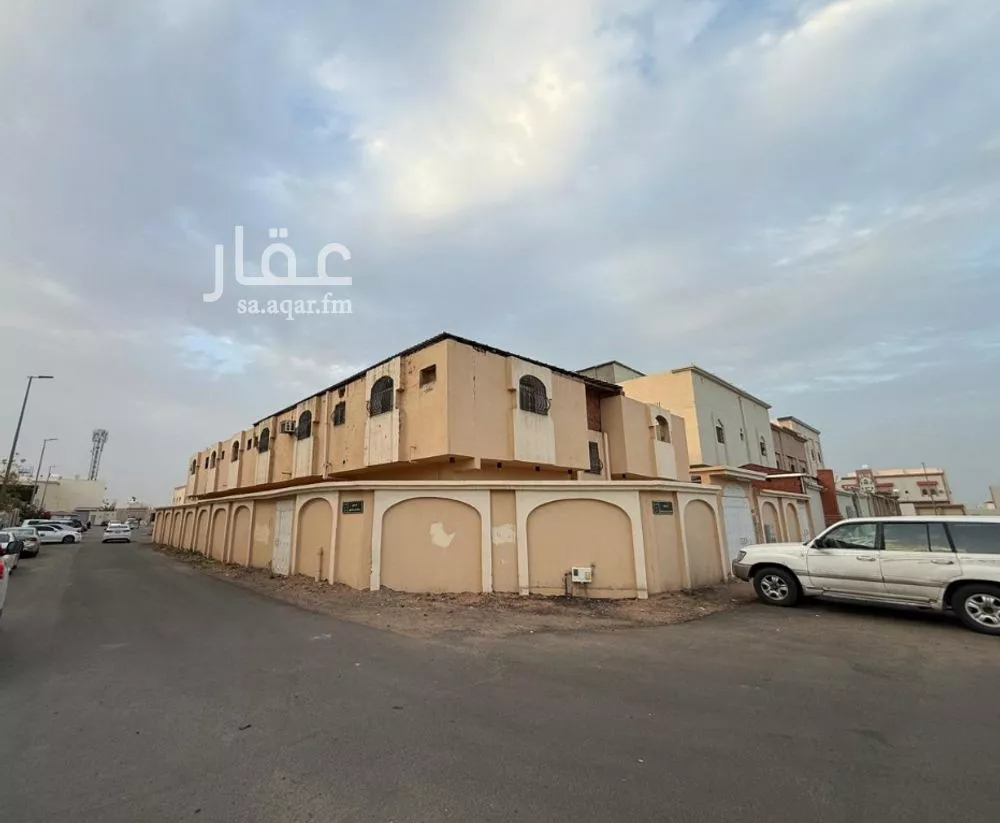 872 sqm building in Shawran 7
