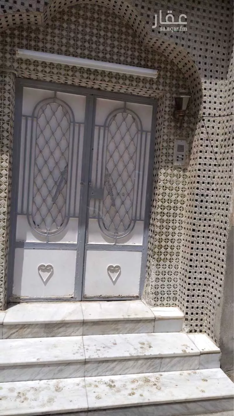 211 sqm building in Al Zahra 2