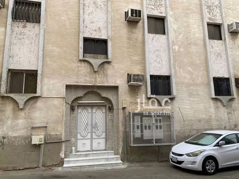 211 sqm building in Al Zahra 3