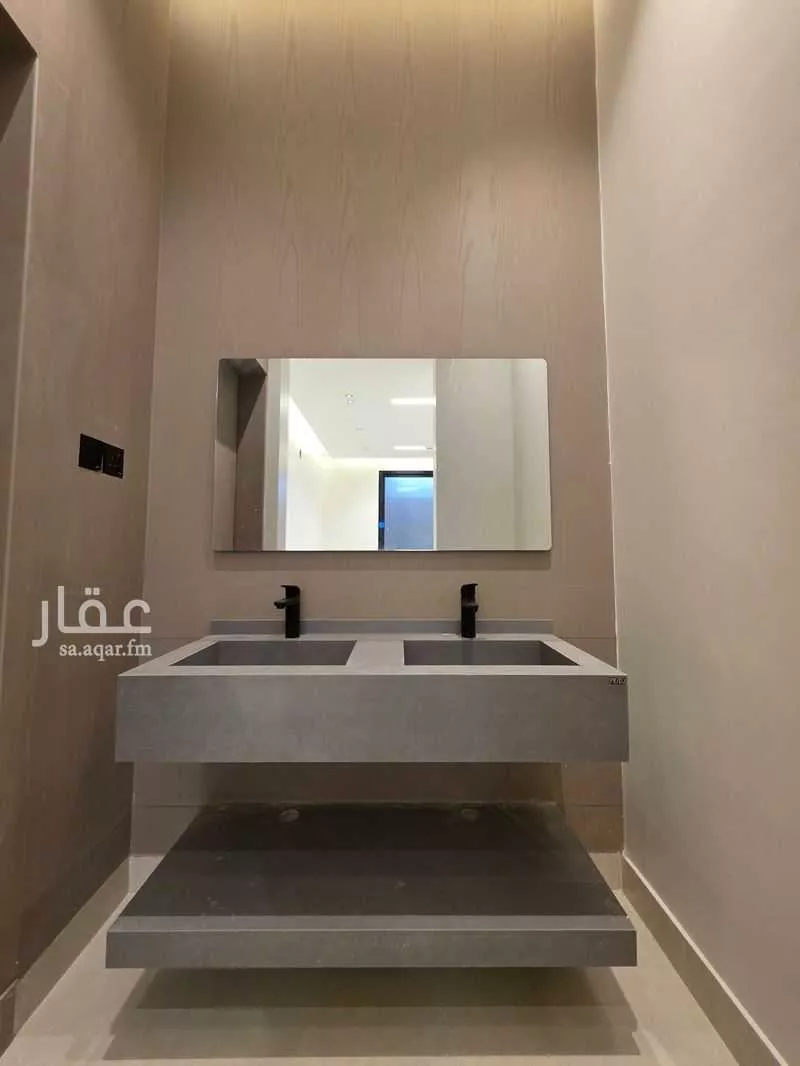 6 bedroom villa in Al Rawdah 9