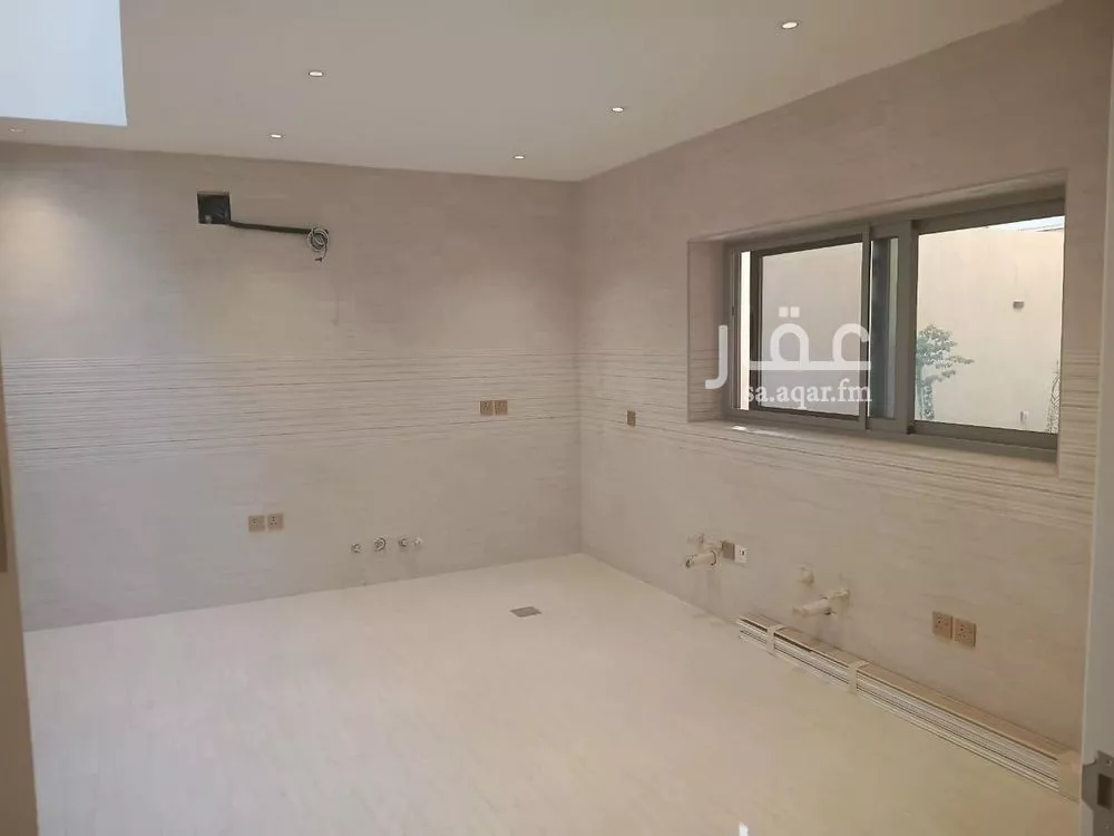 7 bedroom villa in Al Bahr 11