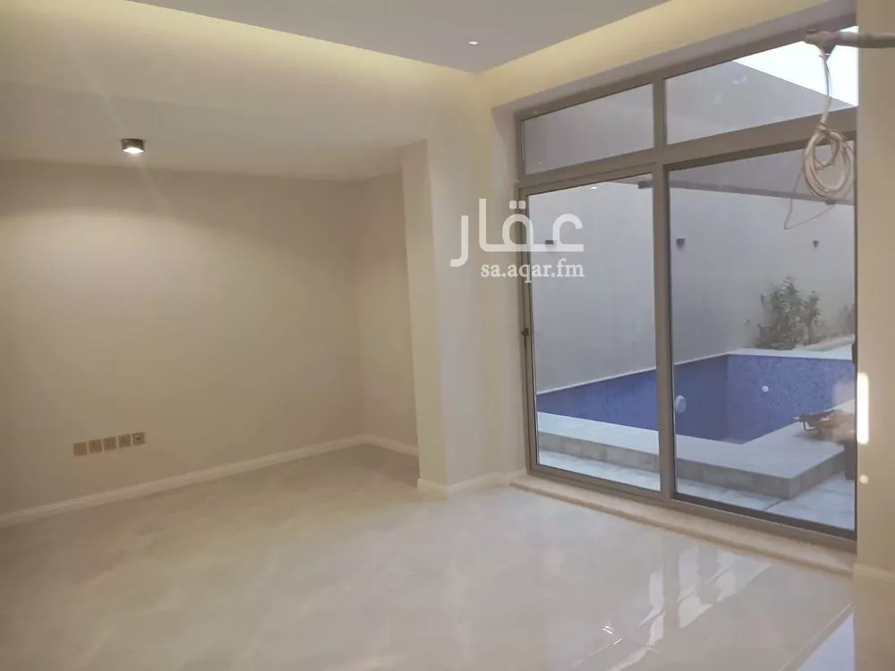 7 bedroom villa in Al Bahr 10