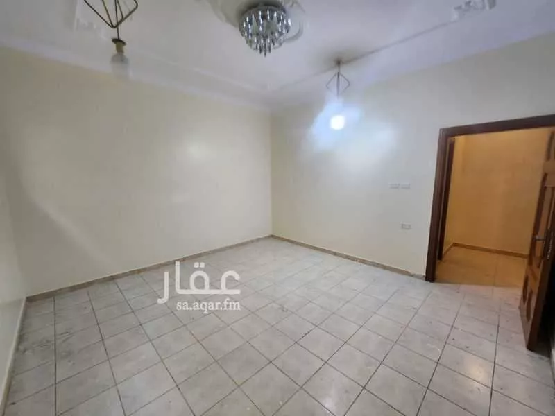 3 bedroom apartment in Al Rabwa 10