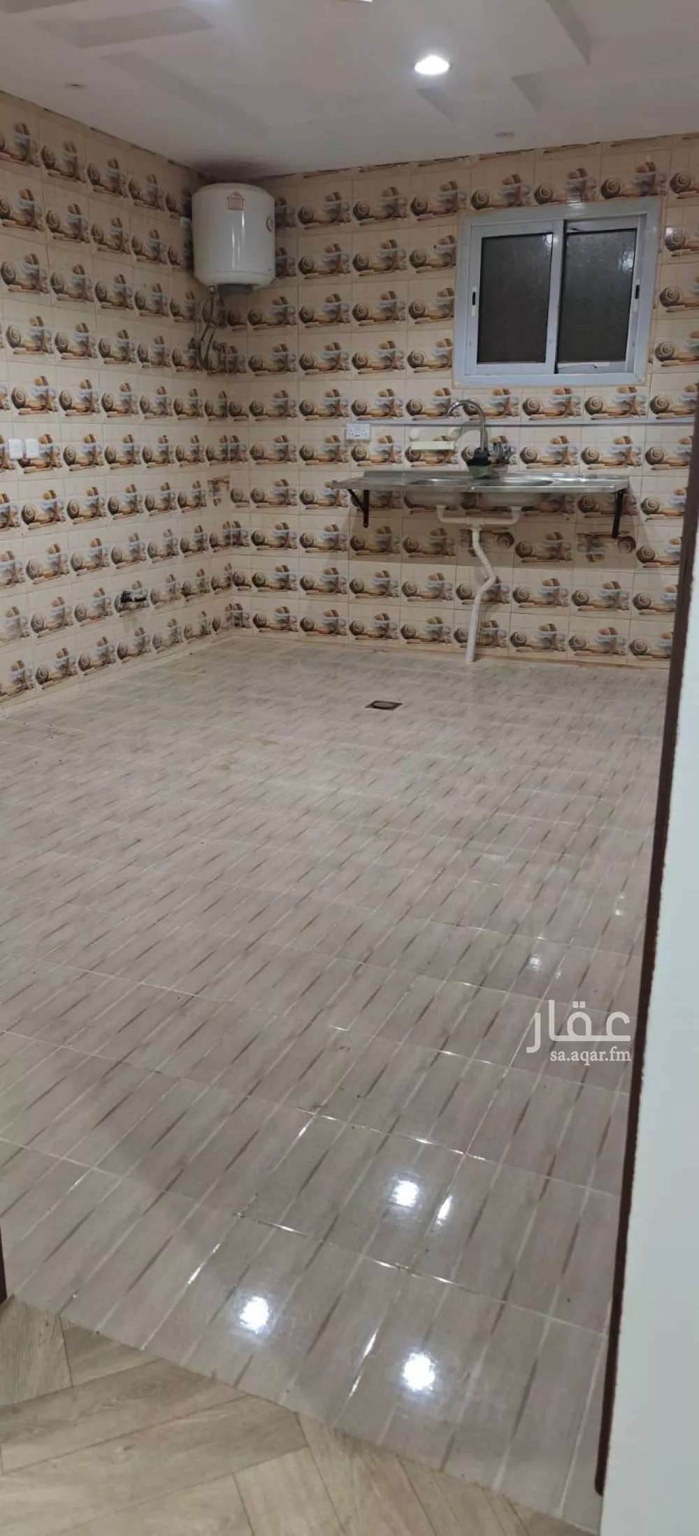 4 bedroom floor in Dhahrat Laban 11