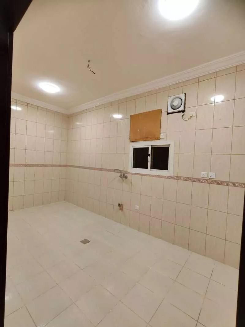 4 bedroom apartment in Al Ajawid, Jeddah 8