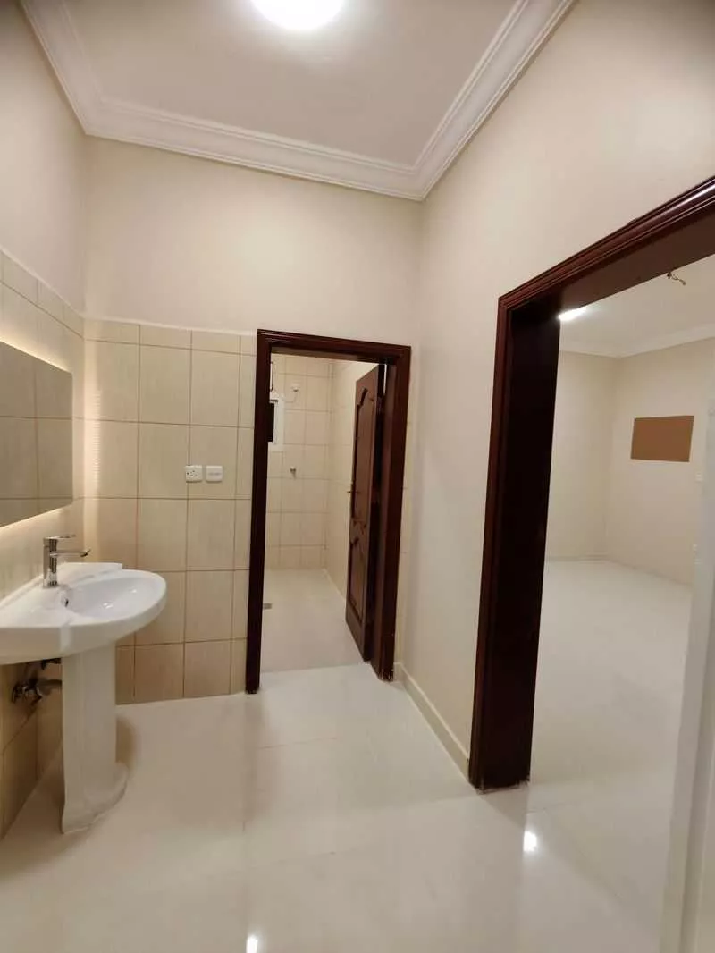 4 bedroom apartment in Al Ajawid, Jeddah 10