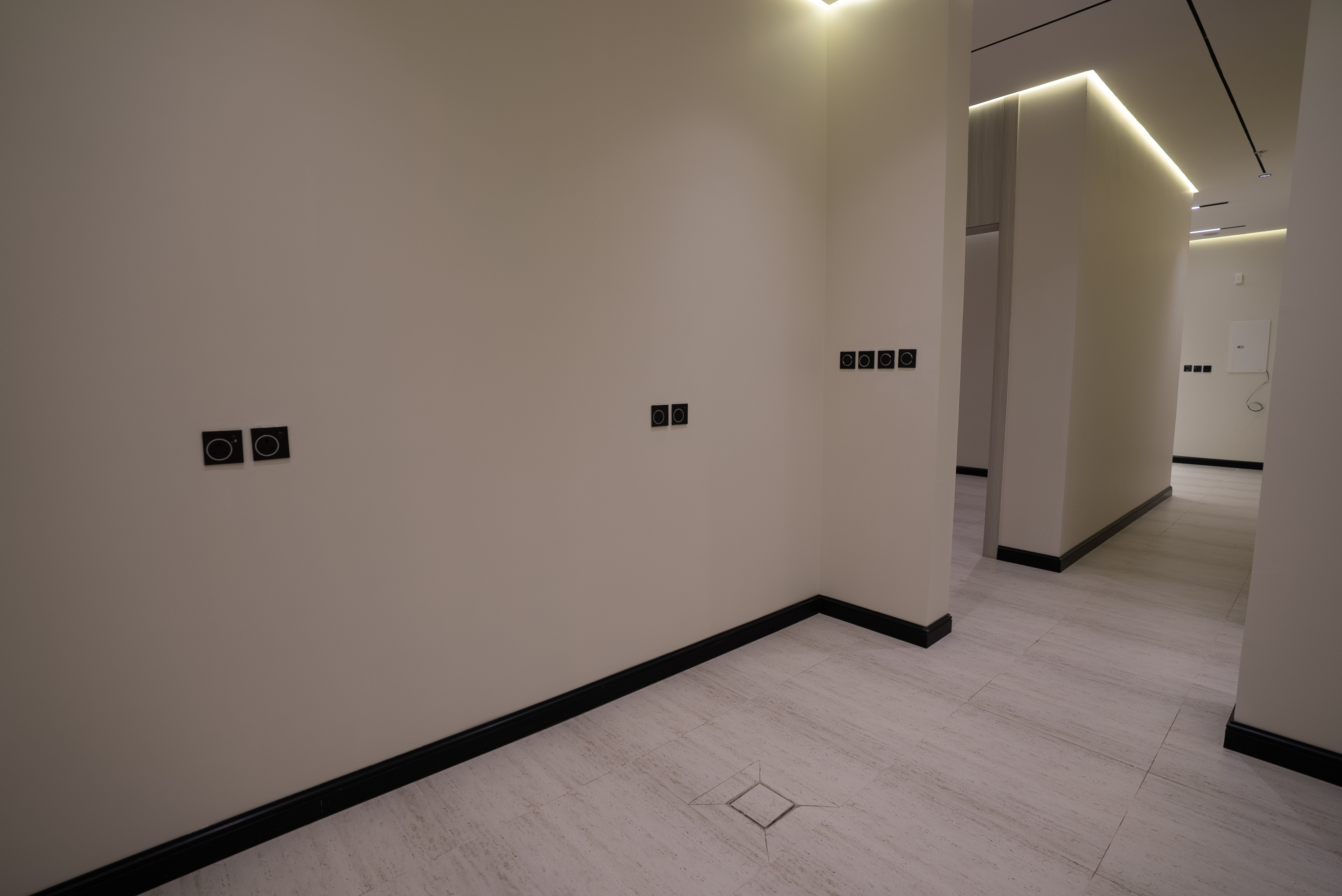 apartment in Dhahrat Laban 15