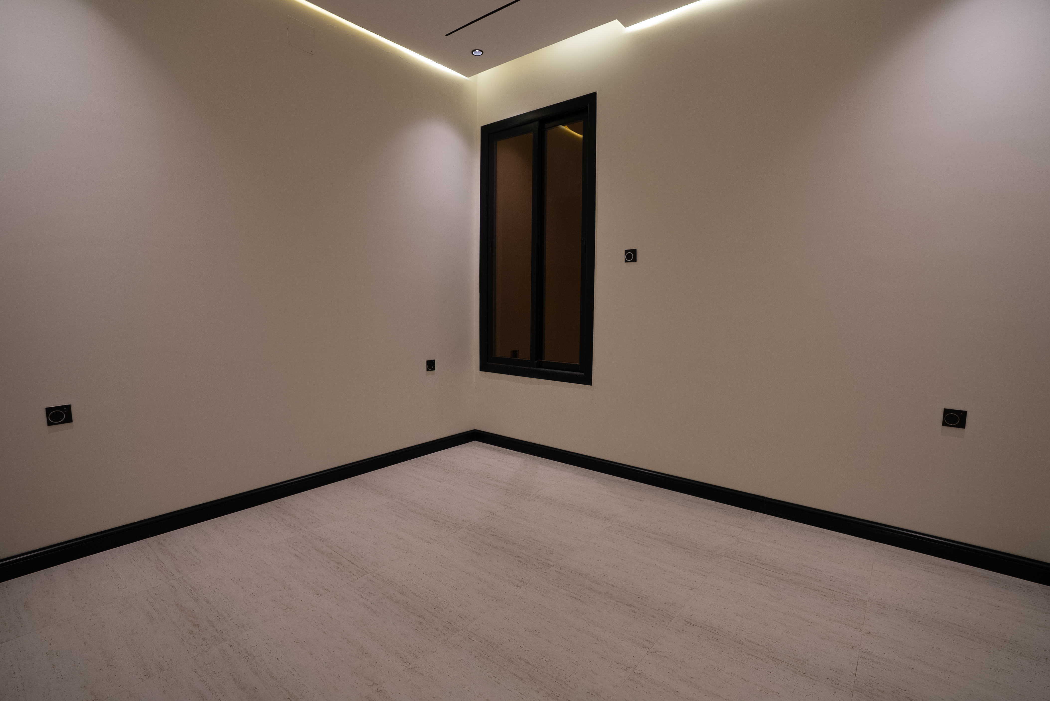 apartment in Dhahrat Laban 18