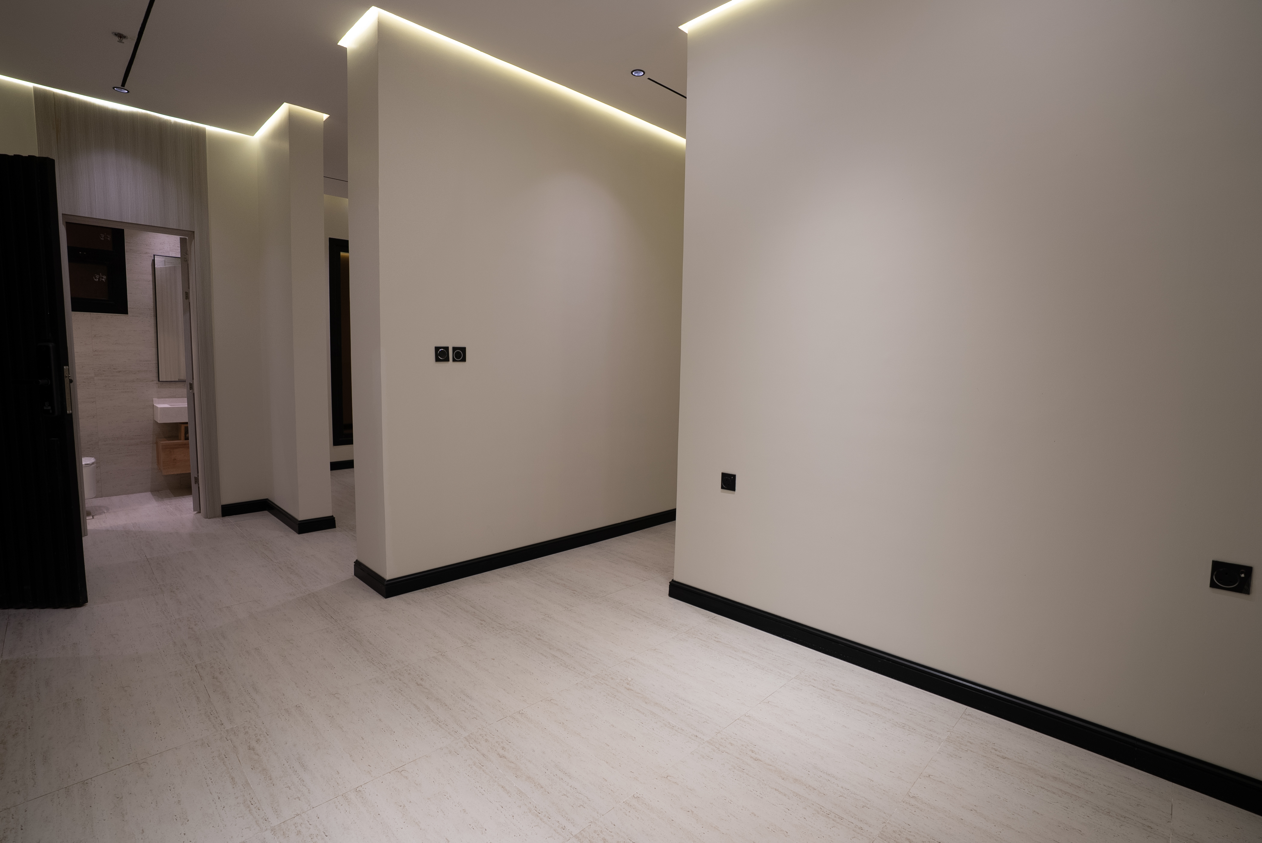 apartment in Dhahrat Laban 19