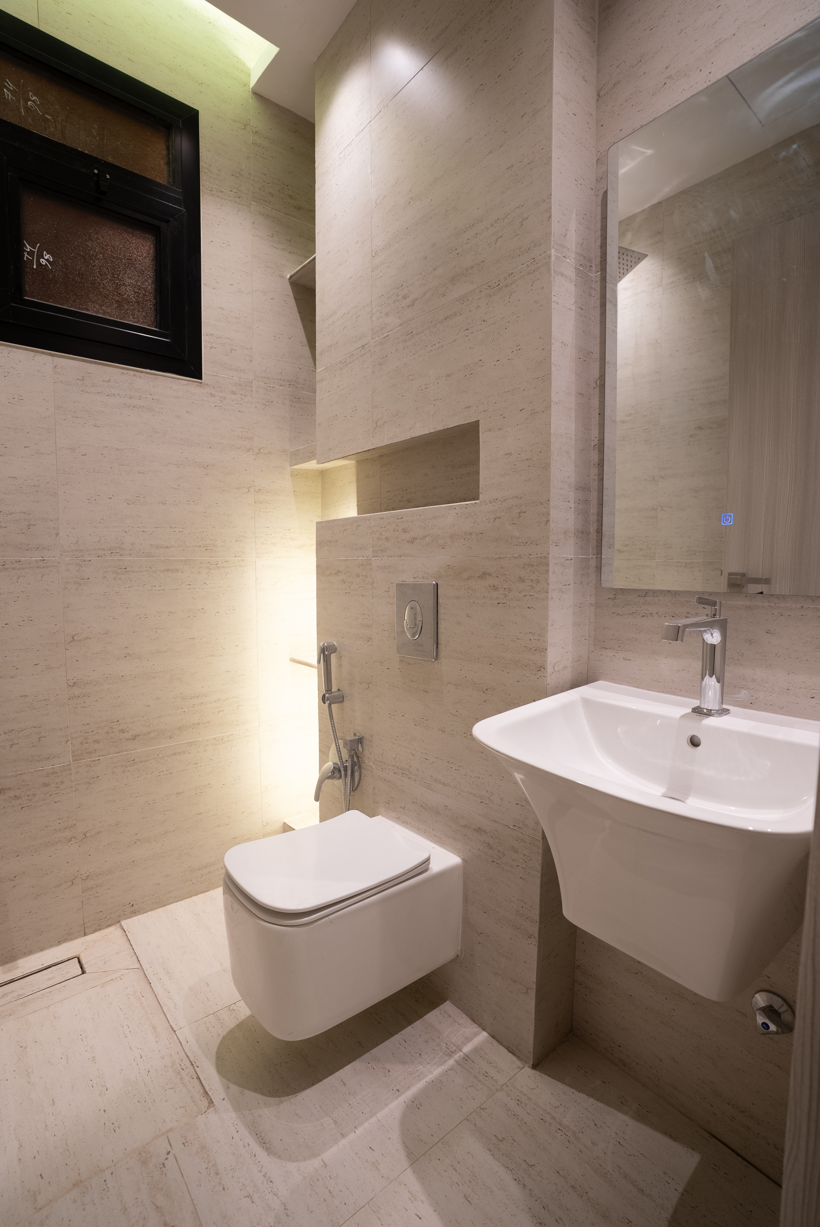 apartment in Dhahrat Laban 20