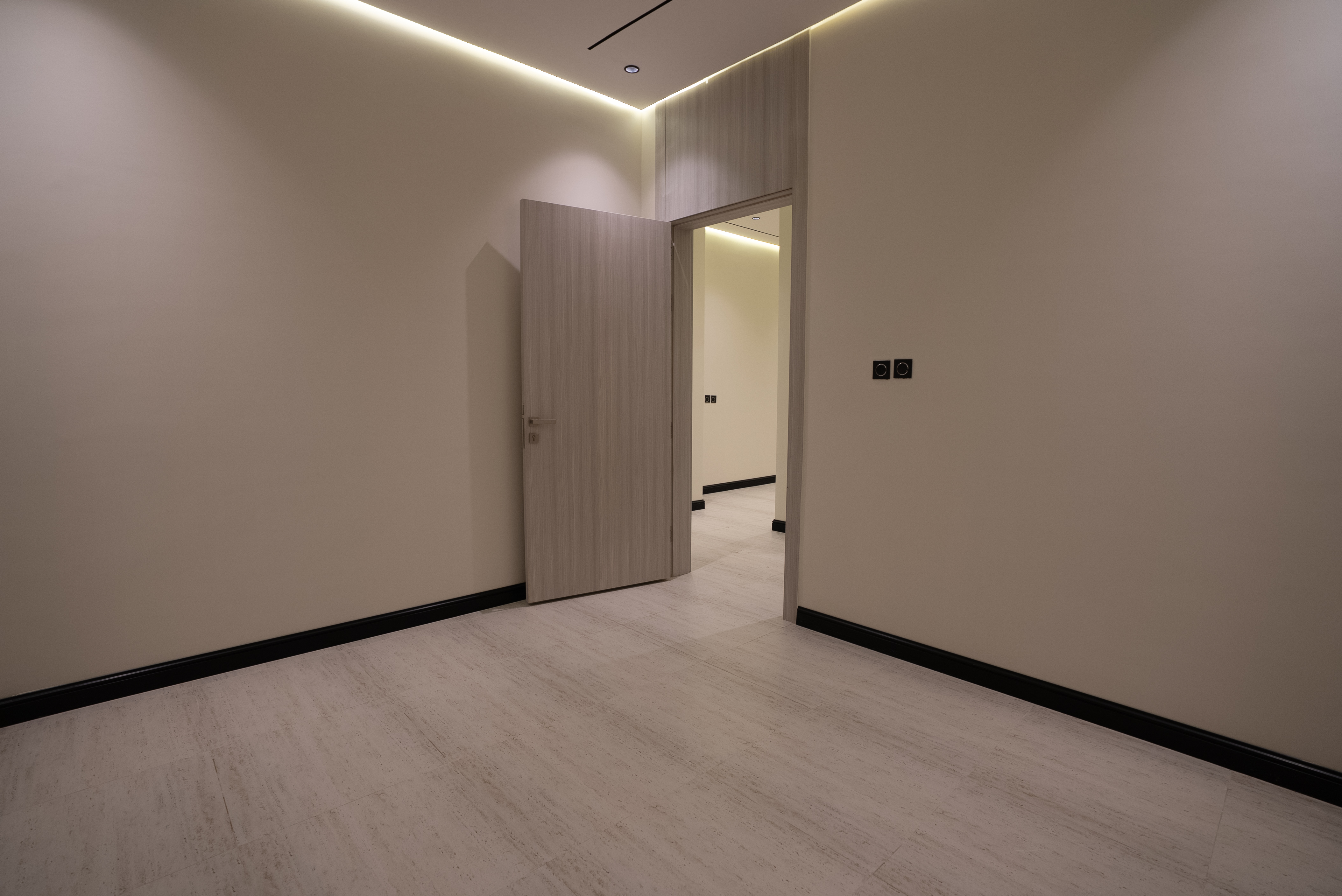 apartment in Dhahrat Laban 4