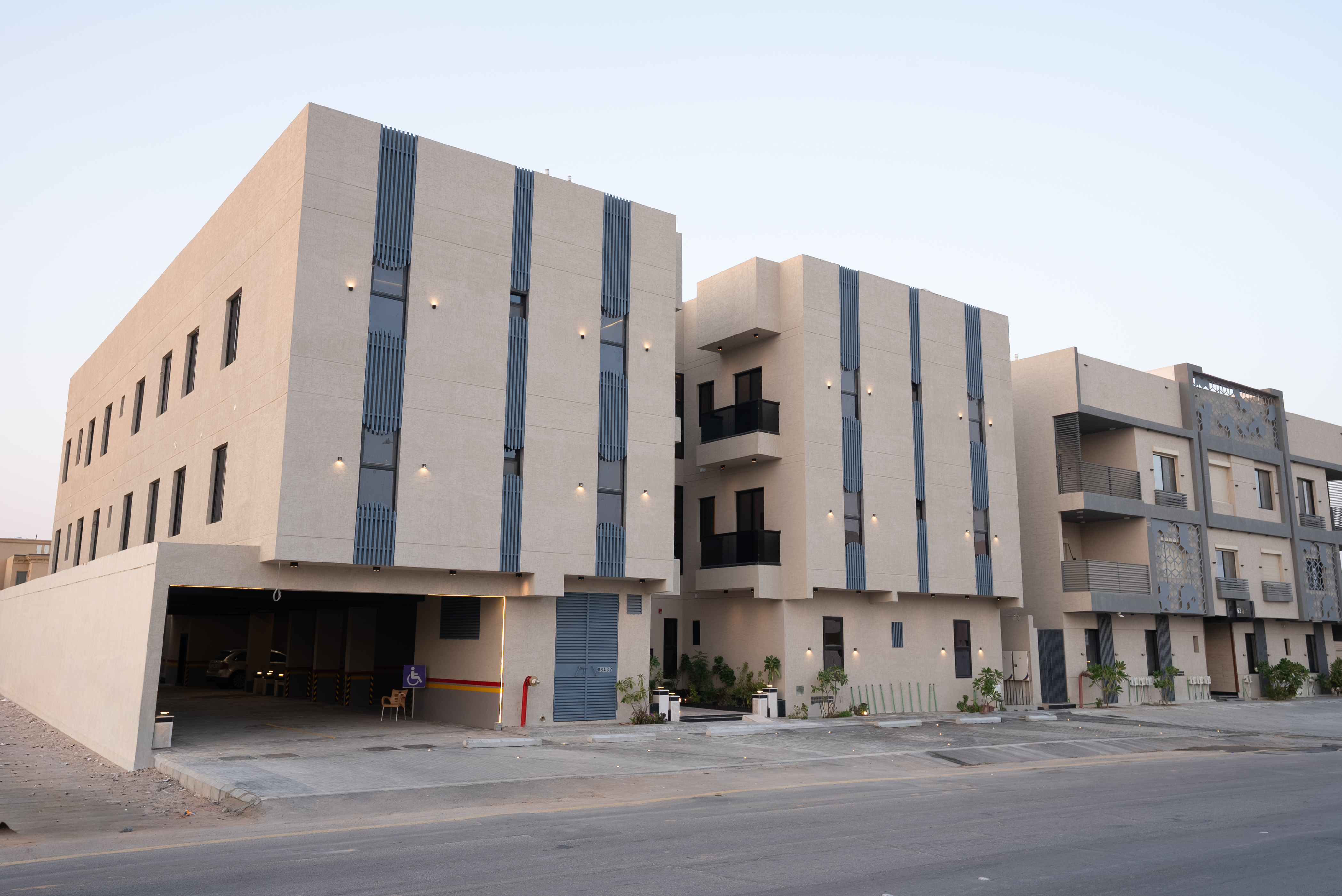 apartment in Dhahrat Laban 8