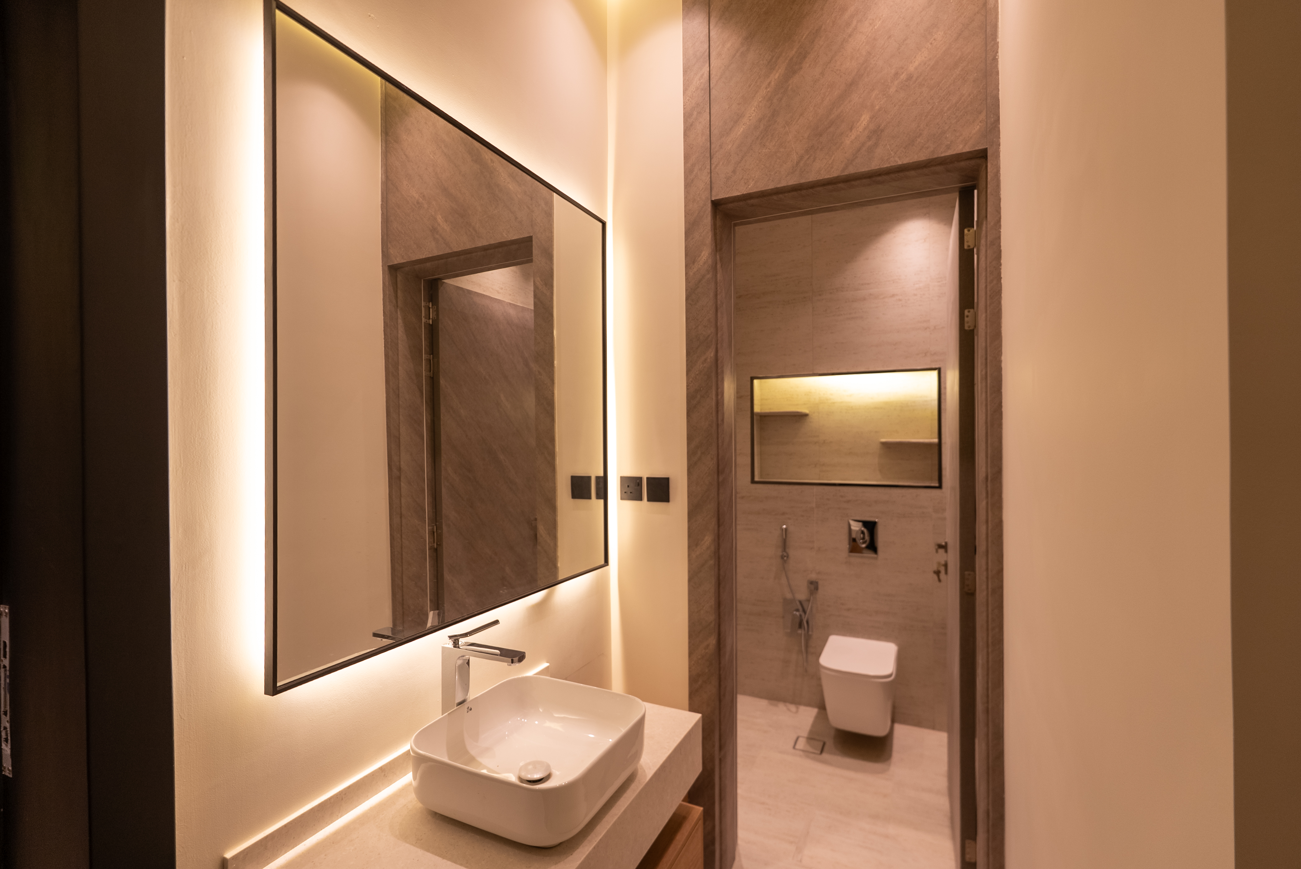 3 bedroom apartment in Dhahrat Laban 3