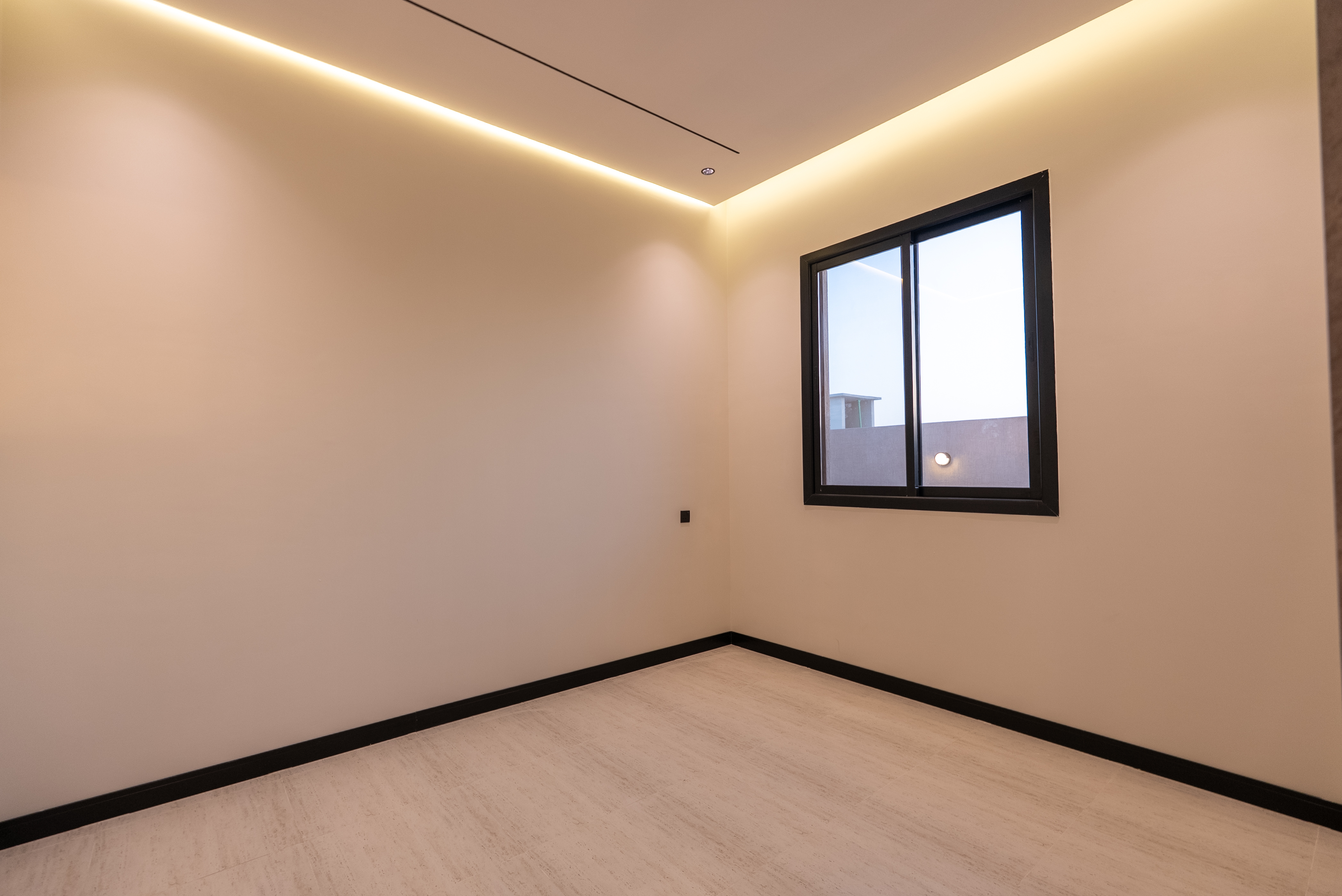 3 bedroom apartment in Dhahrat Laban 4