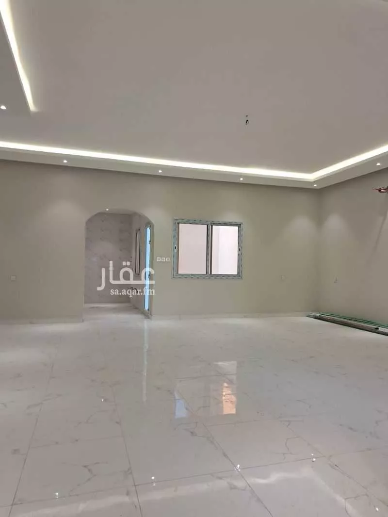 فيلا 6 غرف في الشراع 9
