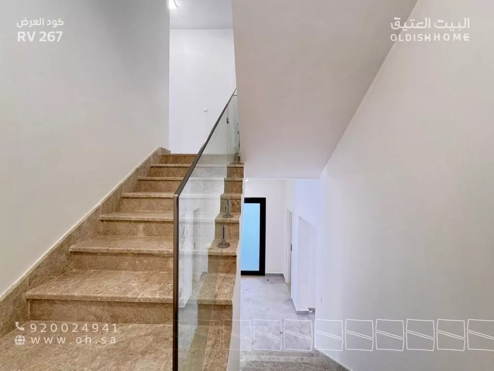 5 bedroom villa in Al Narjis 21