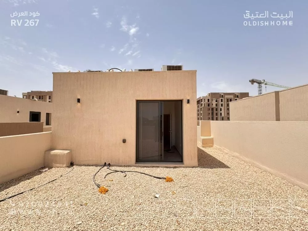5 bedroom villa in Al Narjis 26