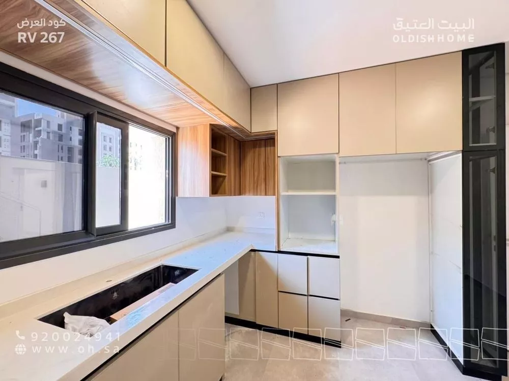 5 bedroom villa in Al Narjis 6