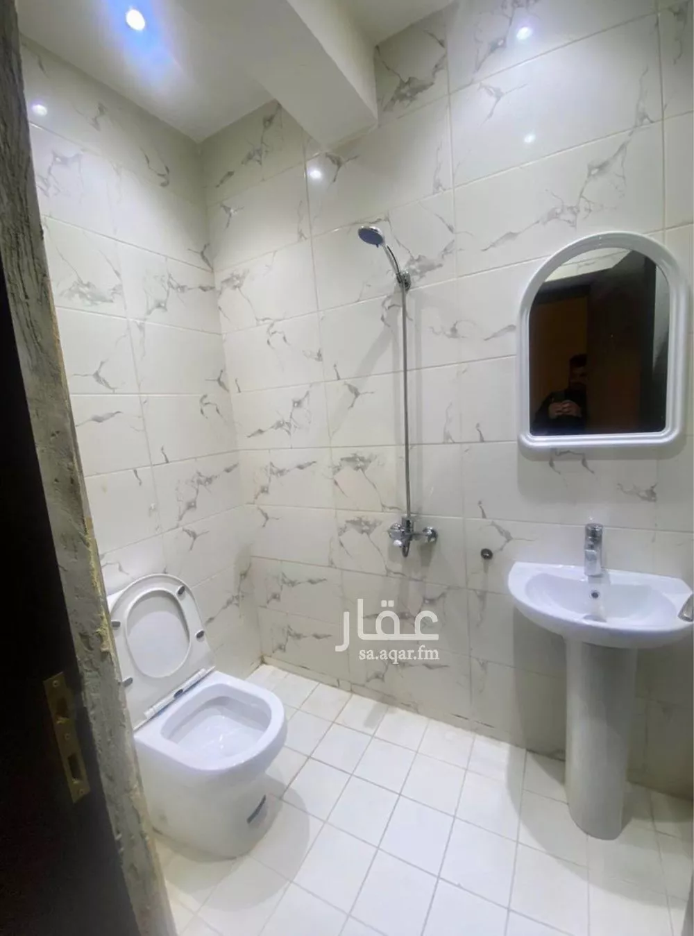 شقة 1 غرف في العقيق 5