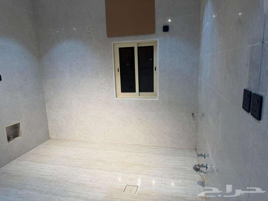 4 bedroom apartment in Al Falah 25