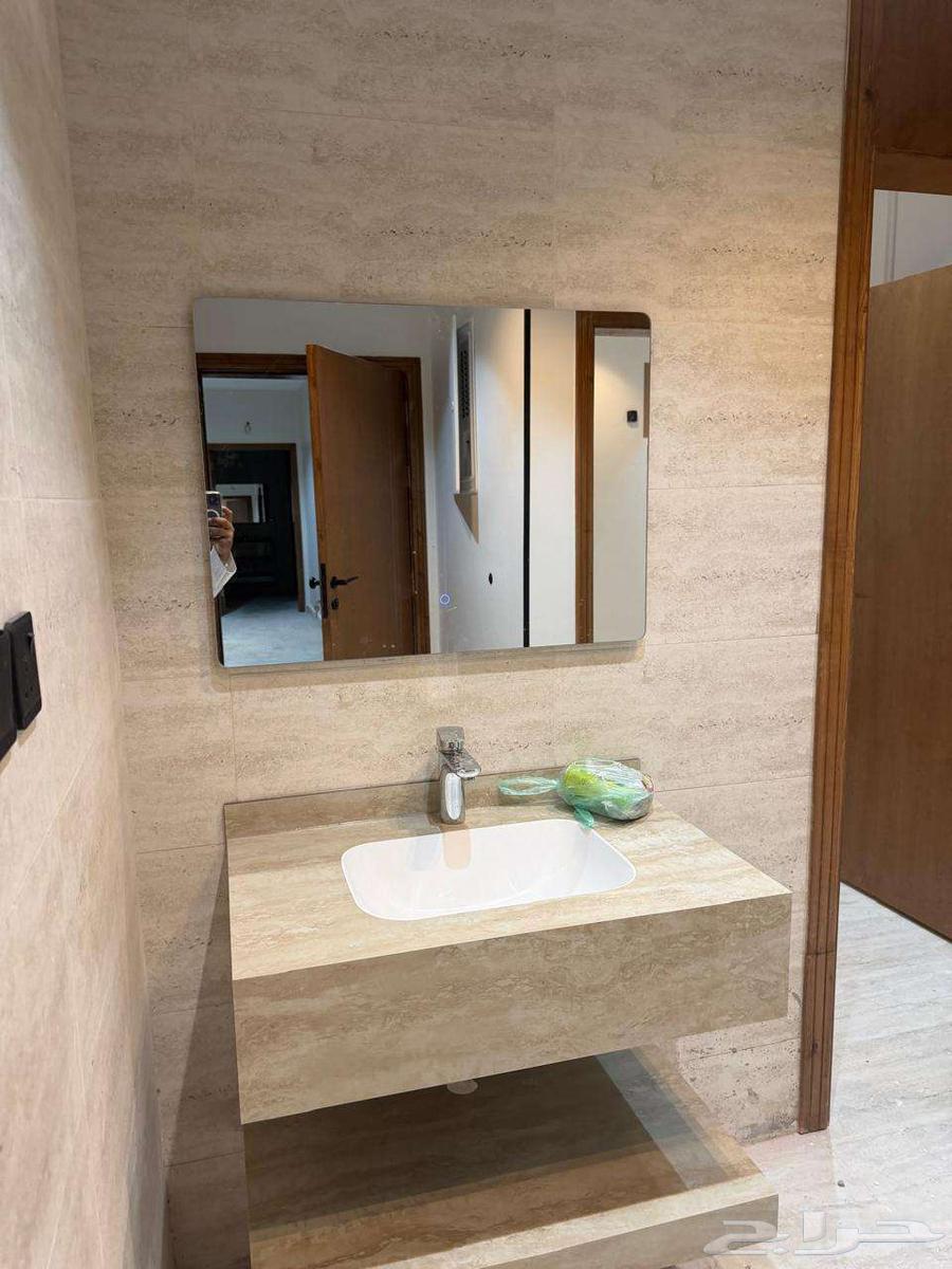 4 bedroom apartment in Al Falah 5