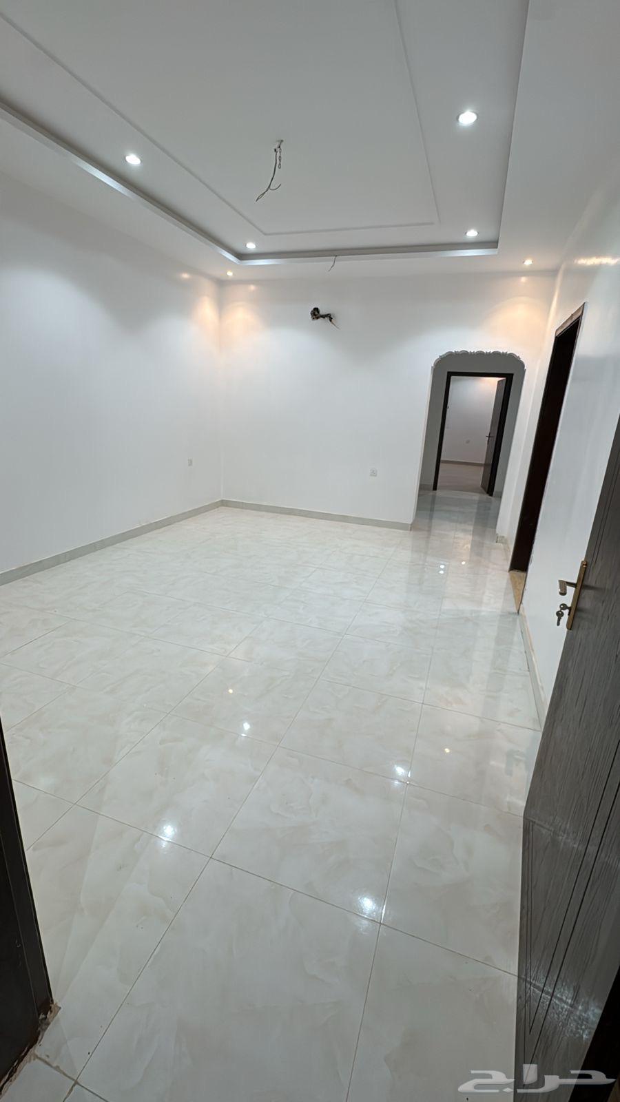 3 bedroom apartment in Jeddah 5
