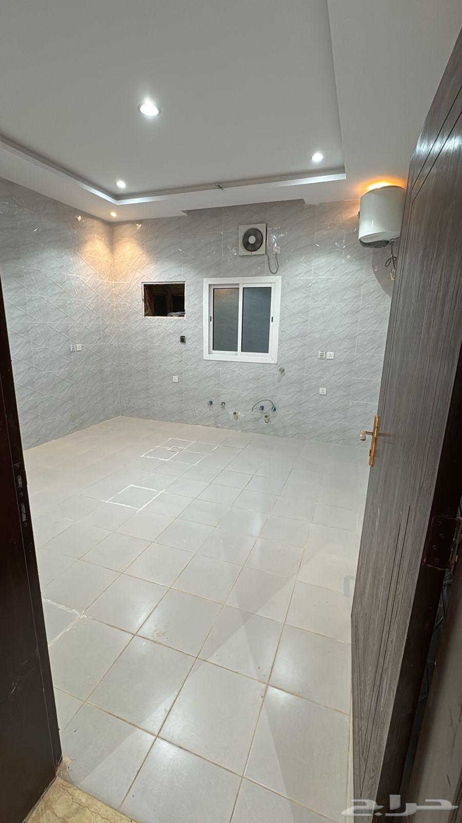3 bedroom apartment in Jeddah 6