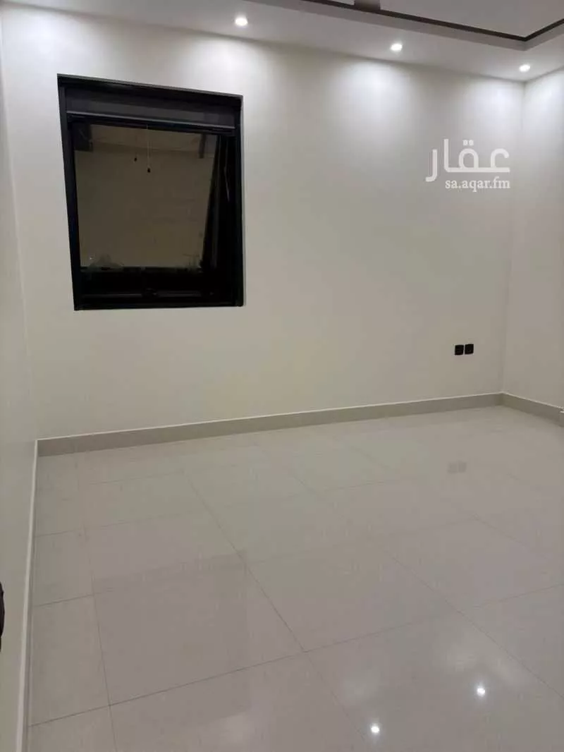 شقة 4 غرف في العقيق 5