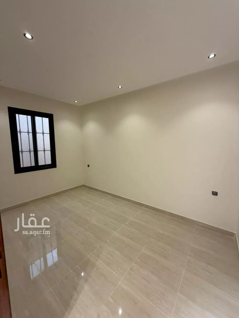 فيلا 5 غرف في الرمال 4
