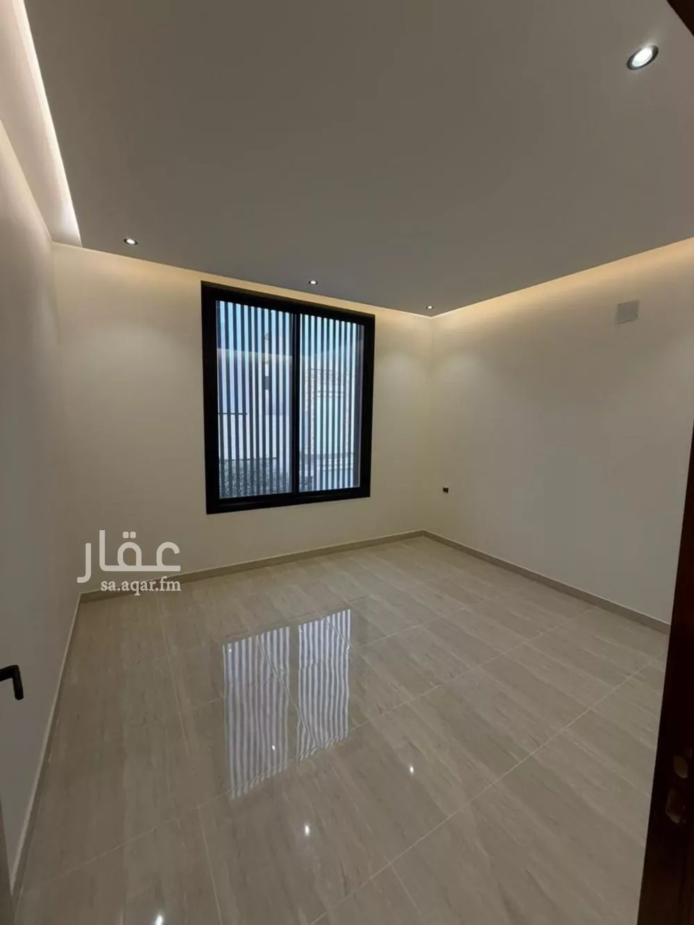 فيلا 5 غرف في الرمال 6