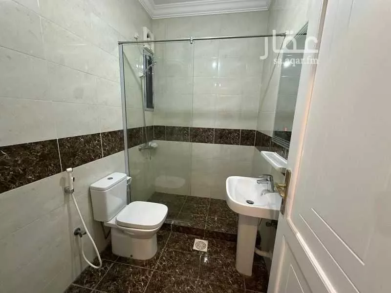 620 sqm building in Al Nakheel 6