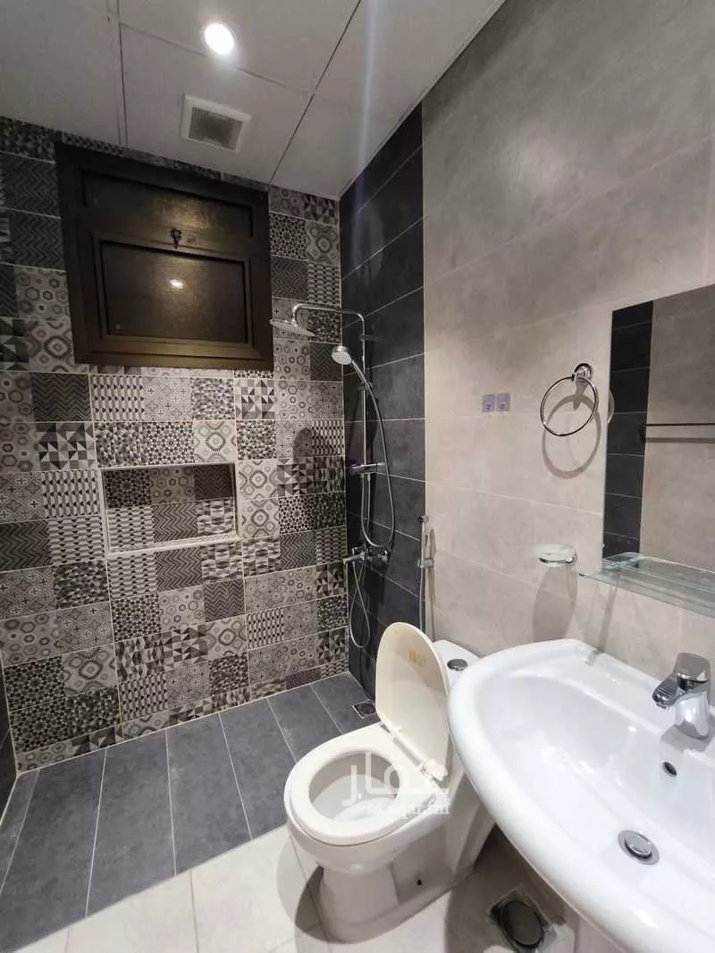 4 bedroom apartment in Ash Shulah, Eastern Province 4