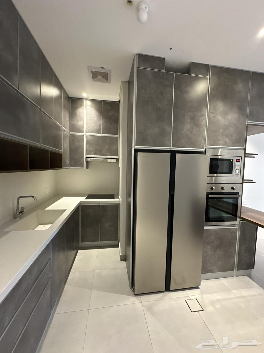 3 bedroom apartment in Al Bahr 21