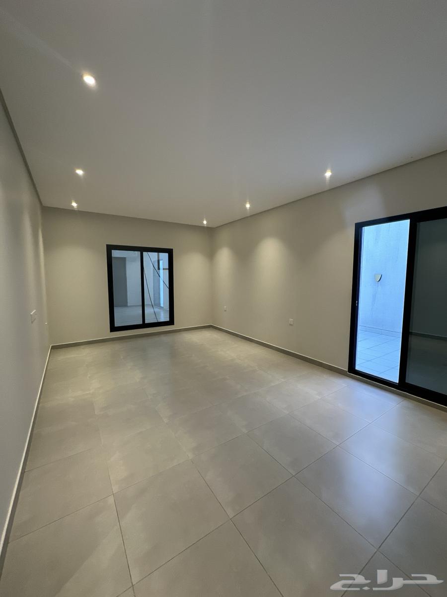 3 bedroom apartment in Al Bahr 5