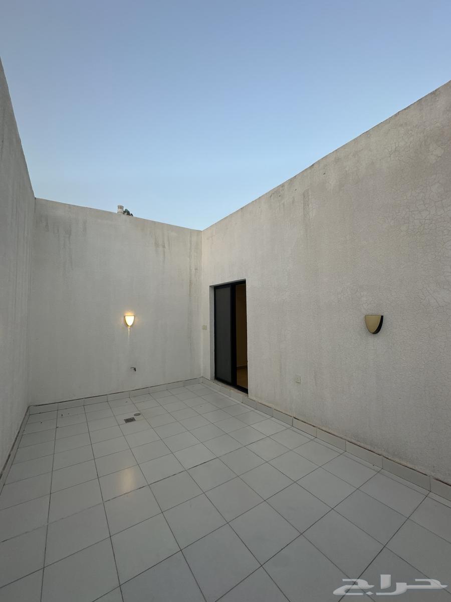3 bedroom apartment in Al Bahr 9