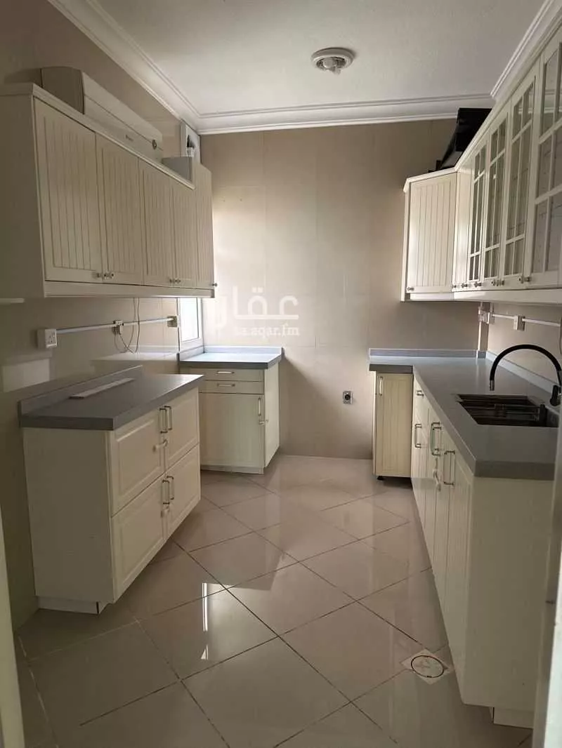 5 bedroom apartment in Al Muntazah 10